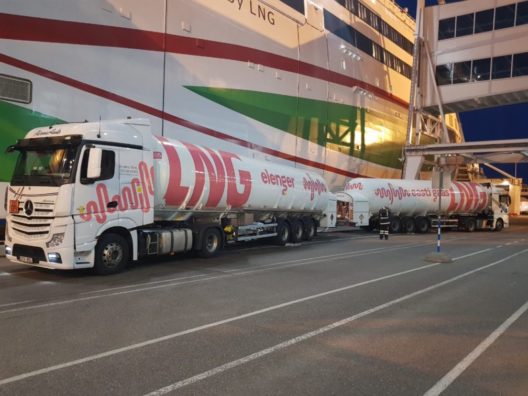 LNG Truck-to-ship bunkering